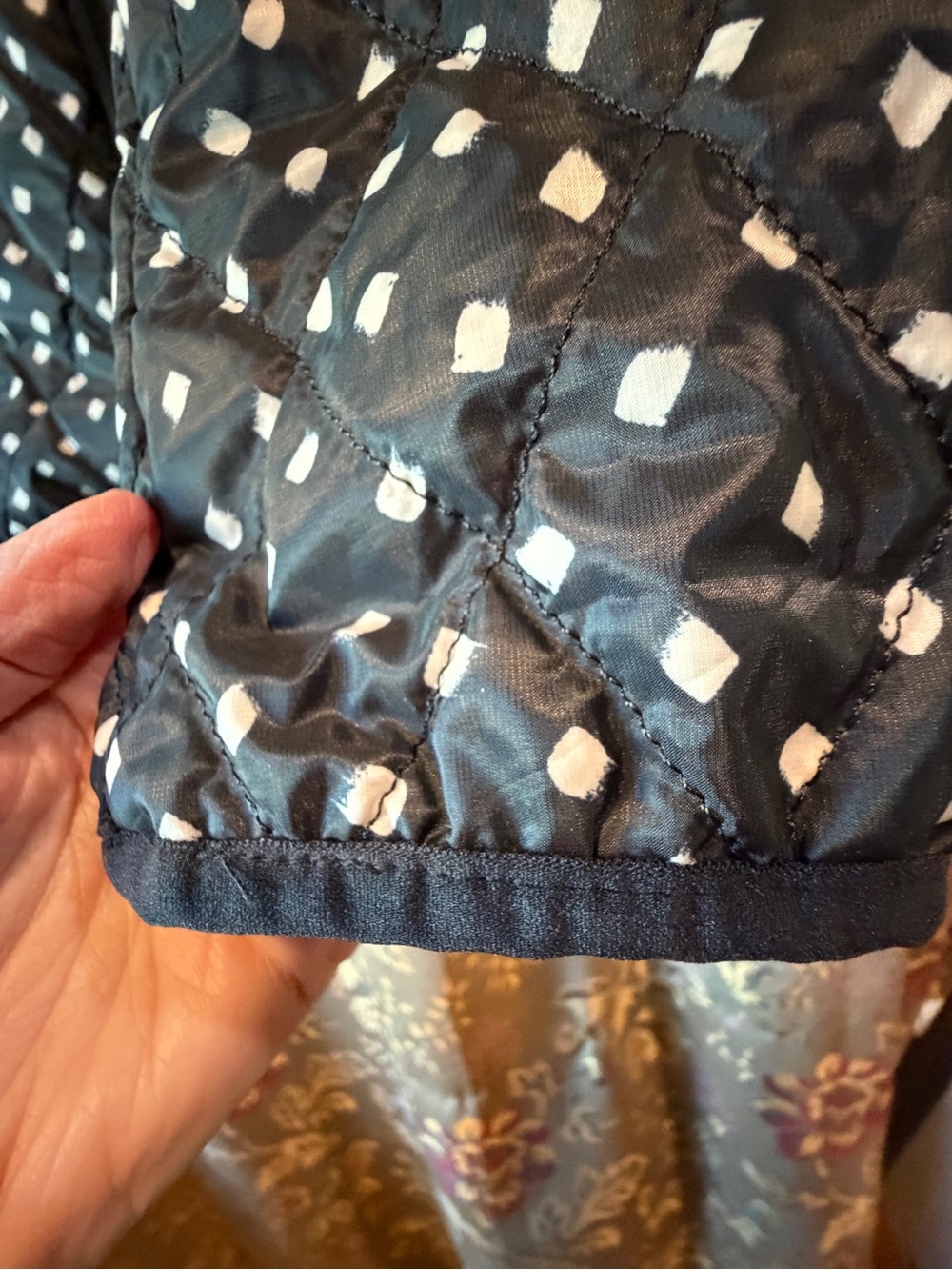Landsend Quilted Pimaloft Black With WhiteDot Print Packable EUC Women’s Medium - Picture 6 of 15